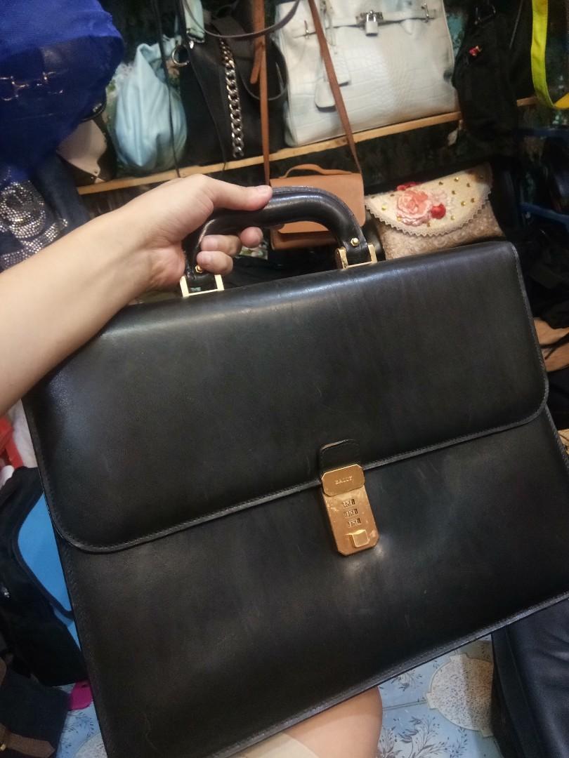 Bally document bag store