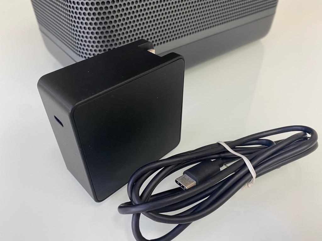 Bang and Olufsen B O Beolit 17 Wireless Bluetooth Speaker Like