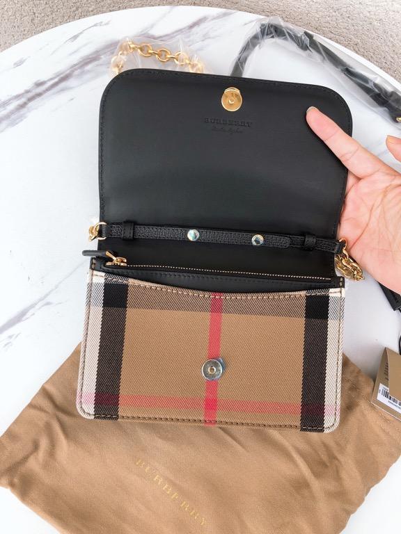 Burberry Hampshire House Check Leather Wallet On A Chain