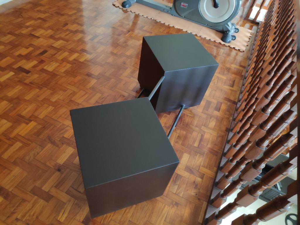 Coffee table - large (Category: Tables & Sets) located in Mandaluyong City. Submitted by sinjin22 (Listing ID 1078204329, Image 2). Description: For sale: Coffee table. Large size. Good condition. Price is P5,000. Pick up from my condominium in Ortigas Center, Pasig City. .