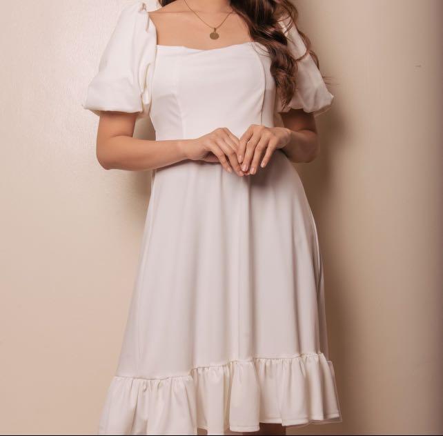 Color 2025 cream dress