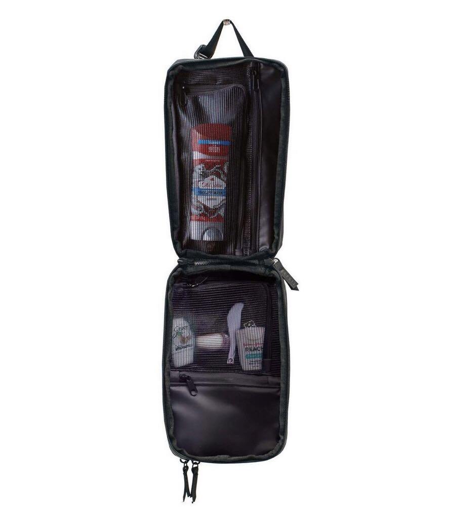 Gravel Explorer Slim Toiletry Bag, Hobbies & Toys, Travel, Travel