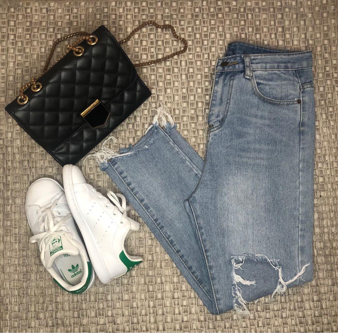 High Waist Tight Ripped Jeans (Category: Jeans) located in Quezon City. Submitted by cnccollections (Listing ID 1078208789, Image 1). Description: BF Jeans • 400 High Waist Tight Ripped Jeans Size 30” Hip 35” Length 37” 🍑 All measurements are based on tape measure. 🍑 This is washed and ready to wear pants. 🍑As always, please do manage your expectation as it is preloved..