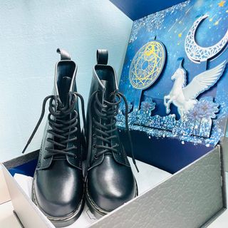 (Category: ) located in . Submitted by yolomselle (Listing ID 1078186020, Image 1). Description: .