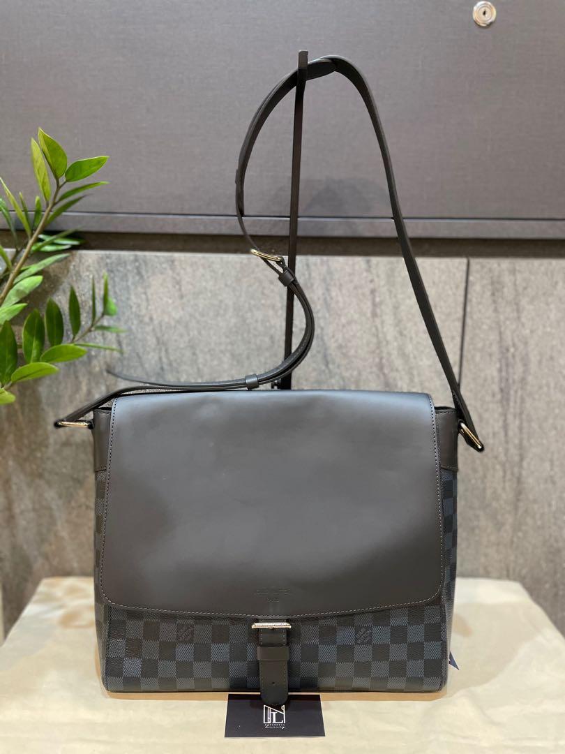 Louis Vuitton Newport PM Damier Cobalt Messenger