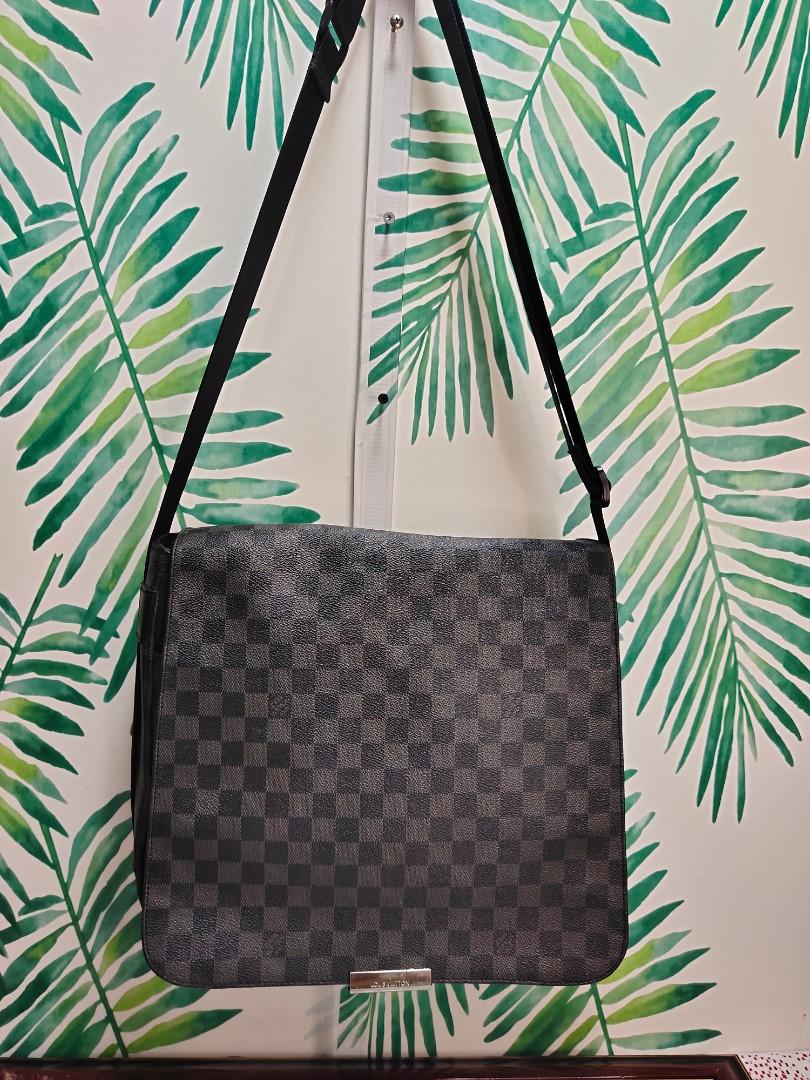 Louis Vuitton M43293 Monogram Savane Canvas Messenger Zebra GM Bags Product  Code: 926, Luxury, Bags & Wallets on Carousell
