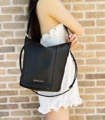 Michael kors brooke top medium bucket bag