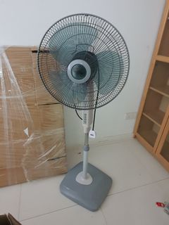(Category: ) located in . Submitted by ryujin_han (Listing ID 1078176310, Image 1). Description: .