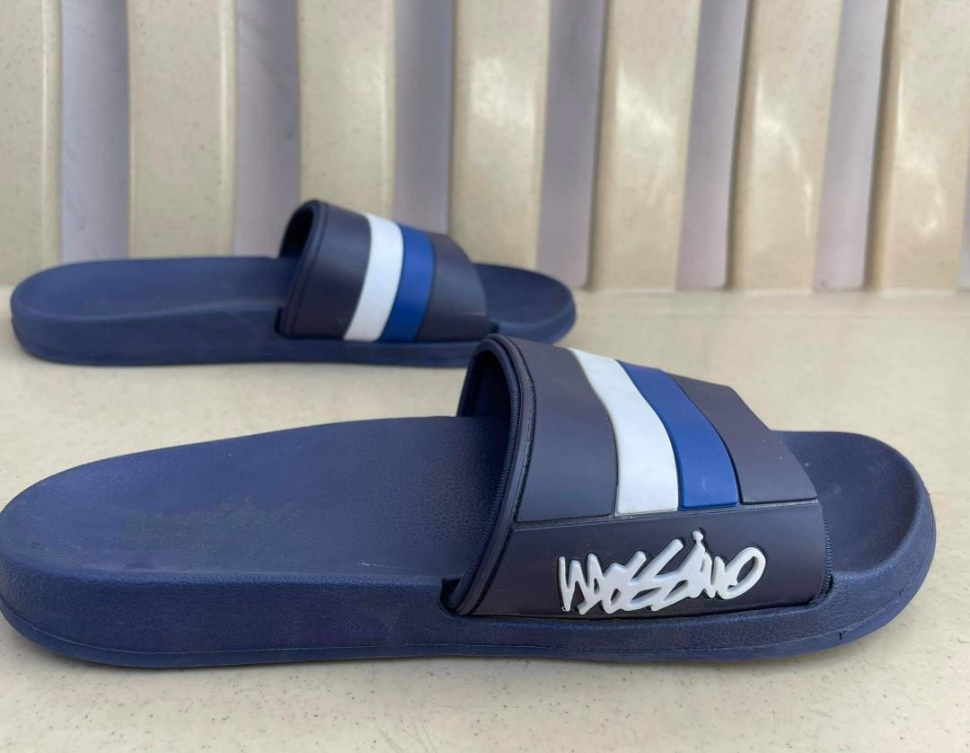 Mossimo blue slippers