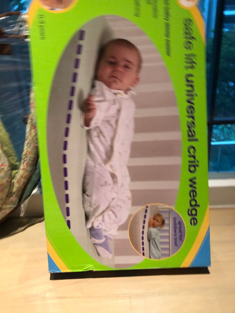 Safe Lift Universal Crib wedge, Babies & Kids, Baby Nursery & Kids