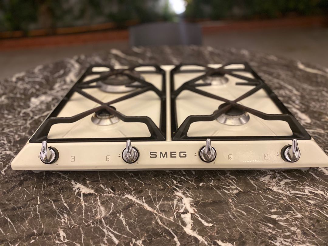 Smeg 60cm Victoria Gas Hob in Cream, TV & Home Appliances, Kitchen