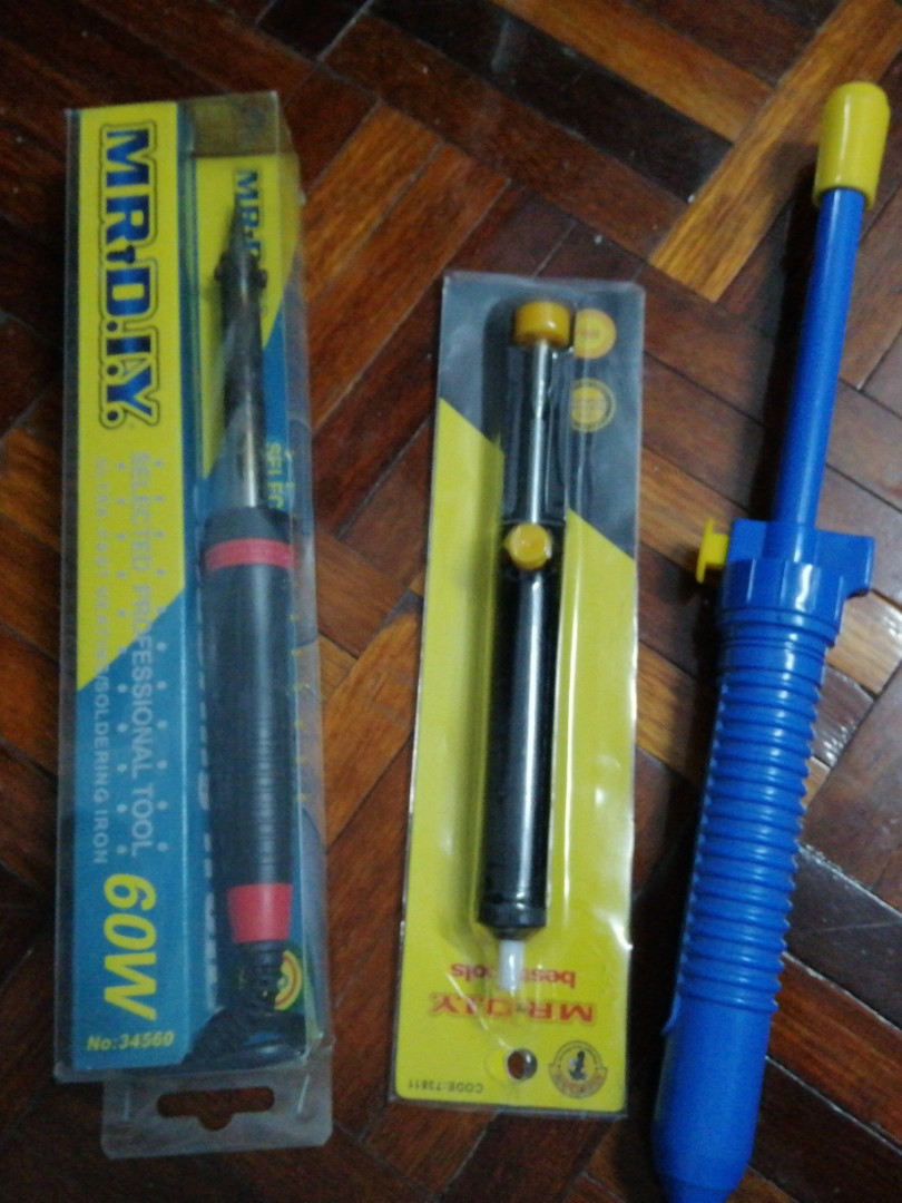 Soldering desoldering tools