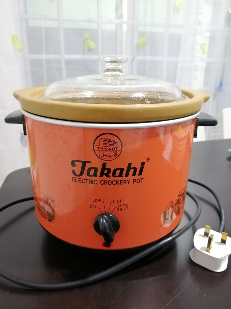 Takahi Slow Cooker 2.4l, TV & Home Appliances, Kitchen Appliances, Cookers on Carousell