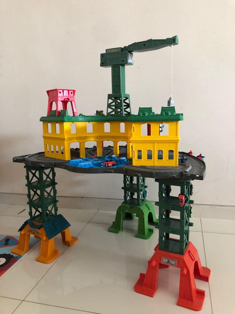 Thomas super online station layouts