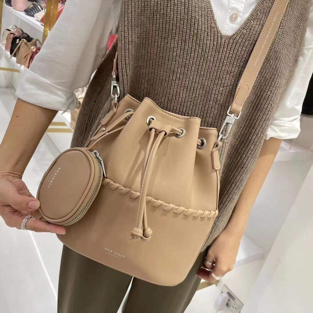 日落织梦水桶包robinmay Bucket Bag Women S Fashion Bags Wallets On Carousell 日落织梦水桶包robinmay Bucket Bag Women S Fashion Bags Wallets On Carousell