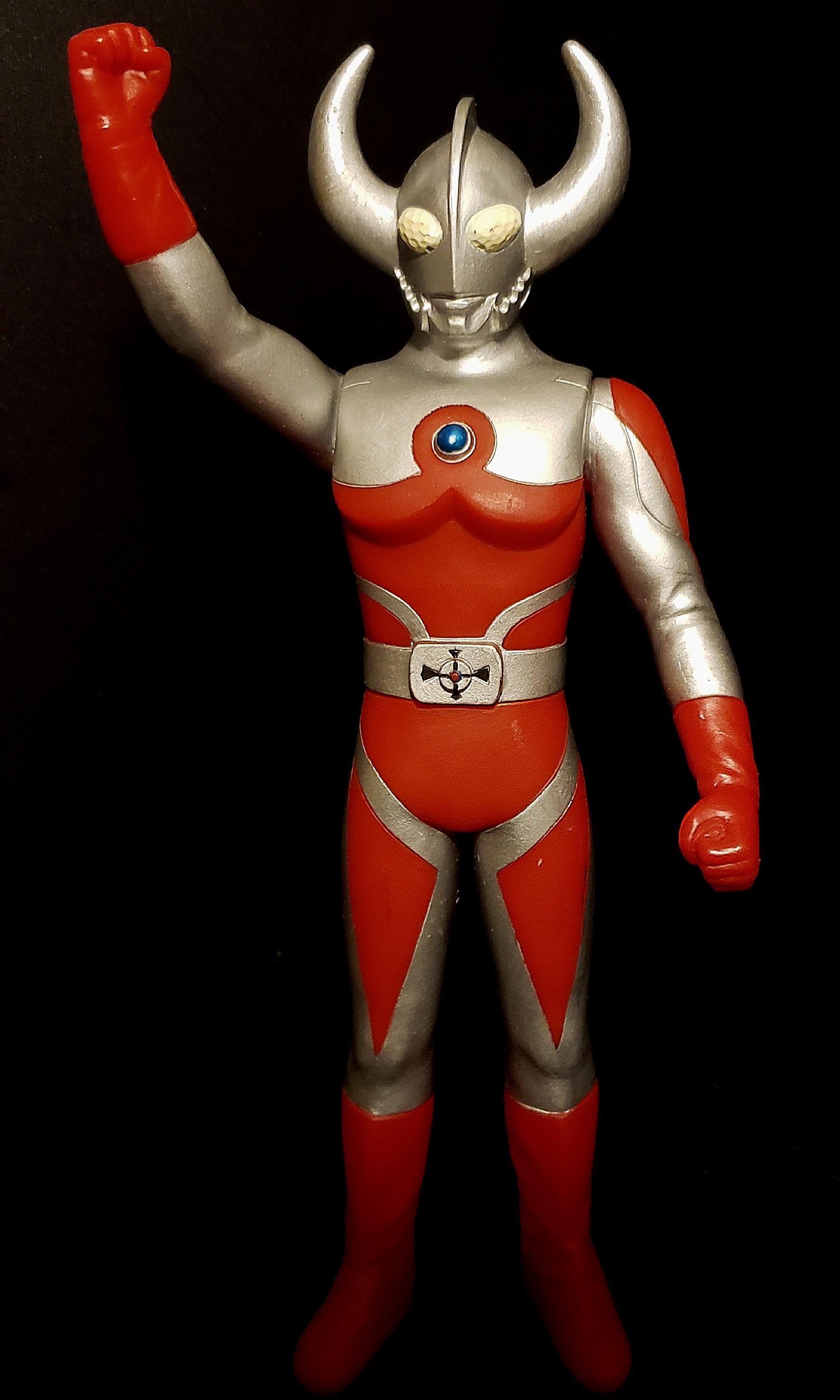 咸蛋超人ultraman 奧特曼超人系列 超人之父 玩具 遊戲類 玩具 Carousell