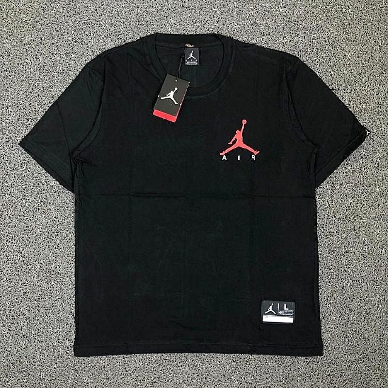 red jordan tee