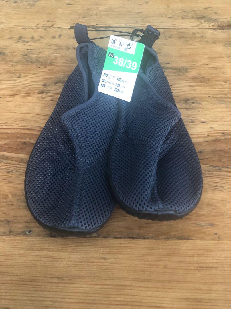 Decathlon water shoes, Sports Equipment, Sports & Games, Water Sports on  Carousell