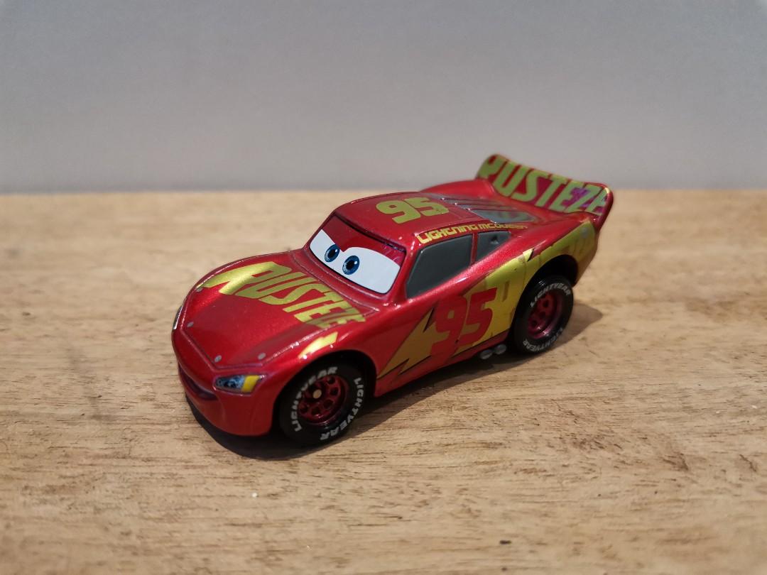 Disney Pixar Cars Tomica Lightning McQueen, Hobbies & Toys, Toys