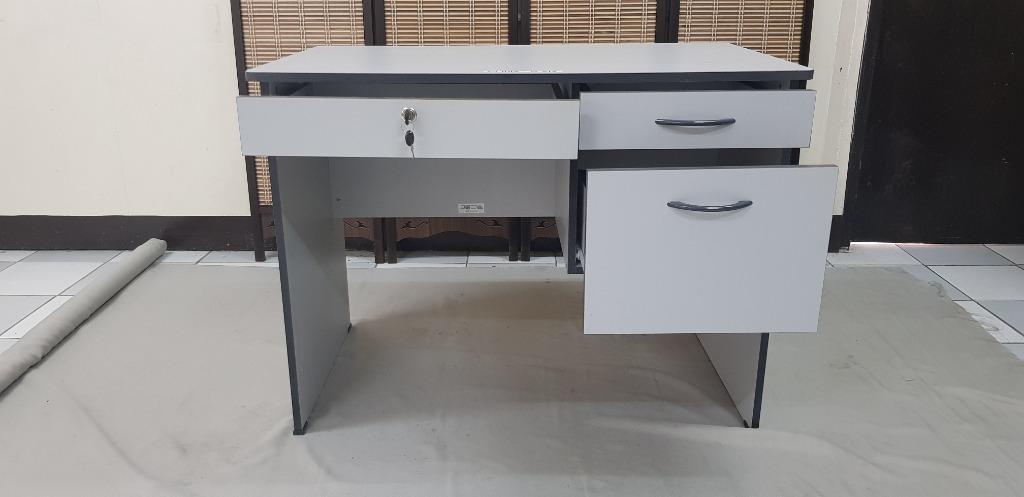 (FREE SHIP) Computer Table EV 1012 G217, Furniture & Home Living ...