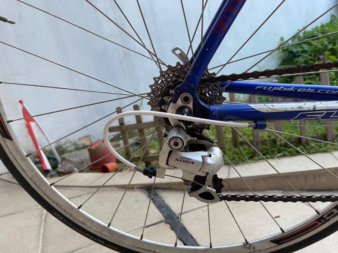 Fuji Roubaix 3.0 Road Bike, Sports Equipment, Bicycles & Parts ...