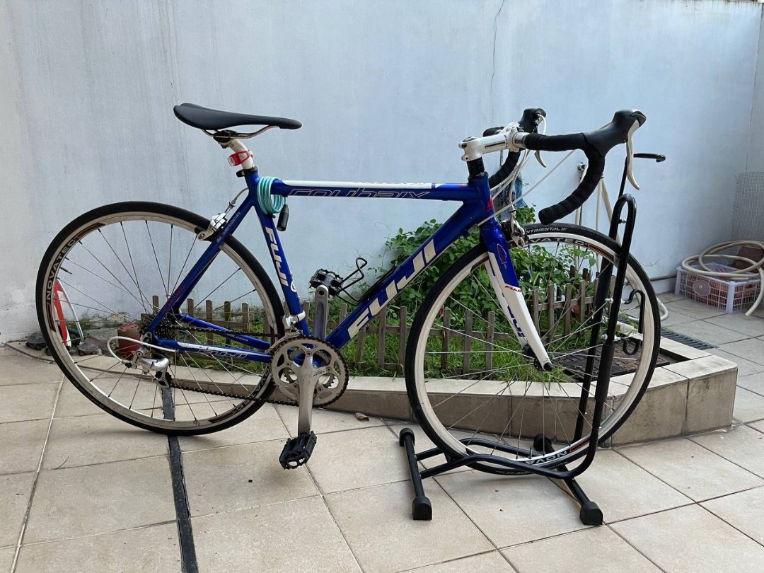 Fuji Roubaix 3.0 Road Bike, Sports Equipment, Bicycles & Parts ...