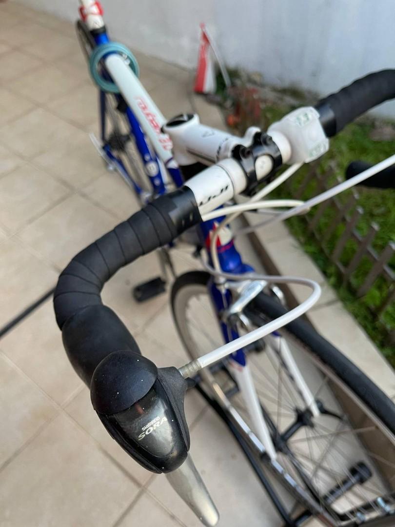 Fuji Roubaix 3.0 Road Bike, Sports Equipment, Bicycles & Parts ...