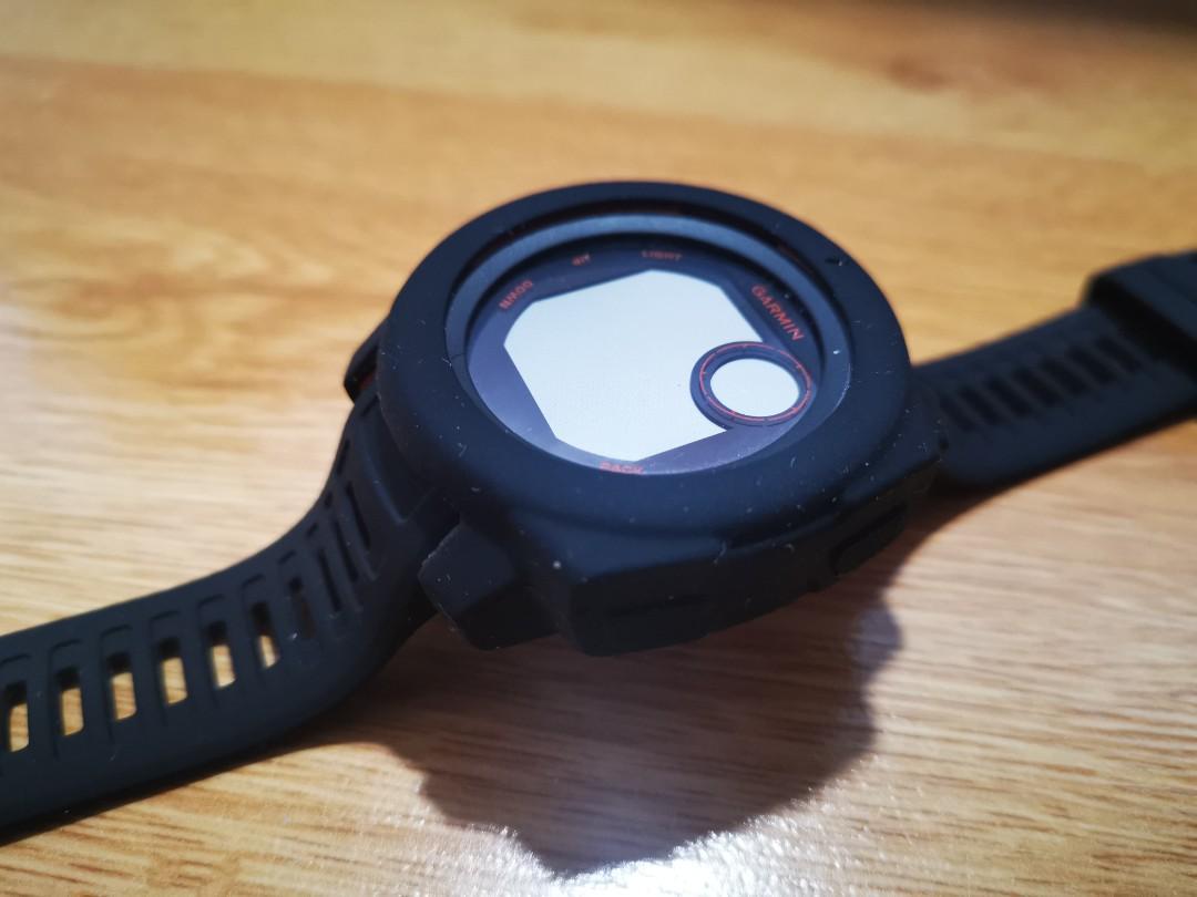 ガーミン ランニングウォッチ メンズ Red 010 064 32 Flame Garmin Instinct レディース