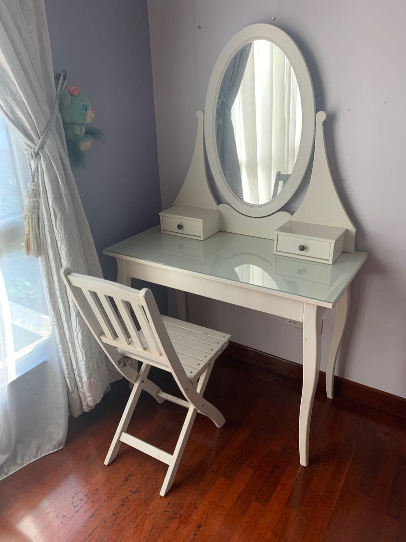 Ikea dressing top table chairs