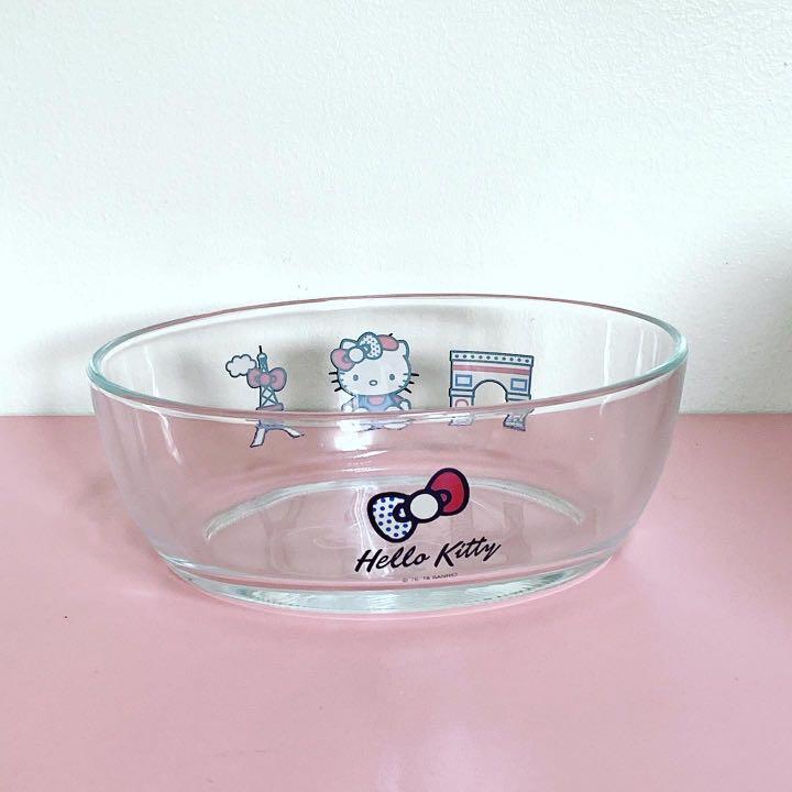 Le creuset x hello kitty glass bowl, Everything Else, Others on Carousell