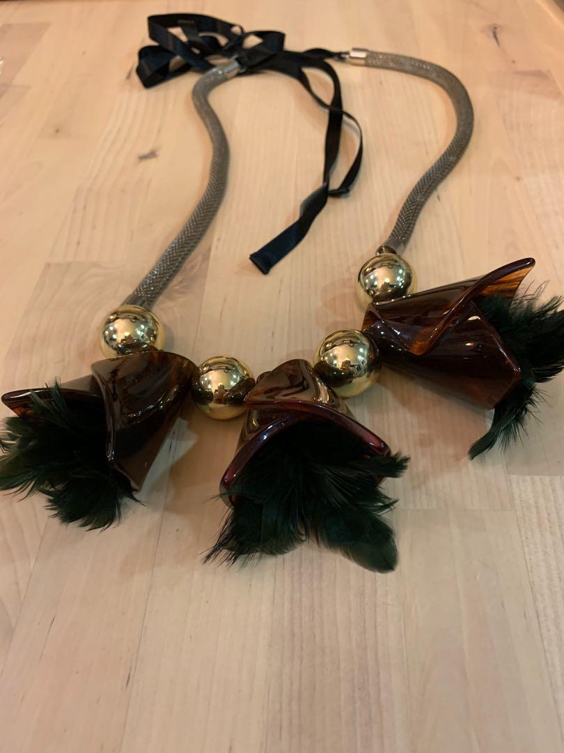 Chunky flower clearance statement necklace