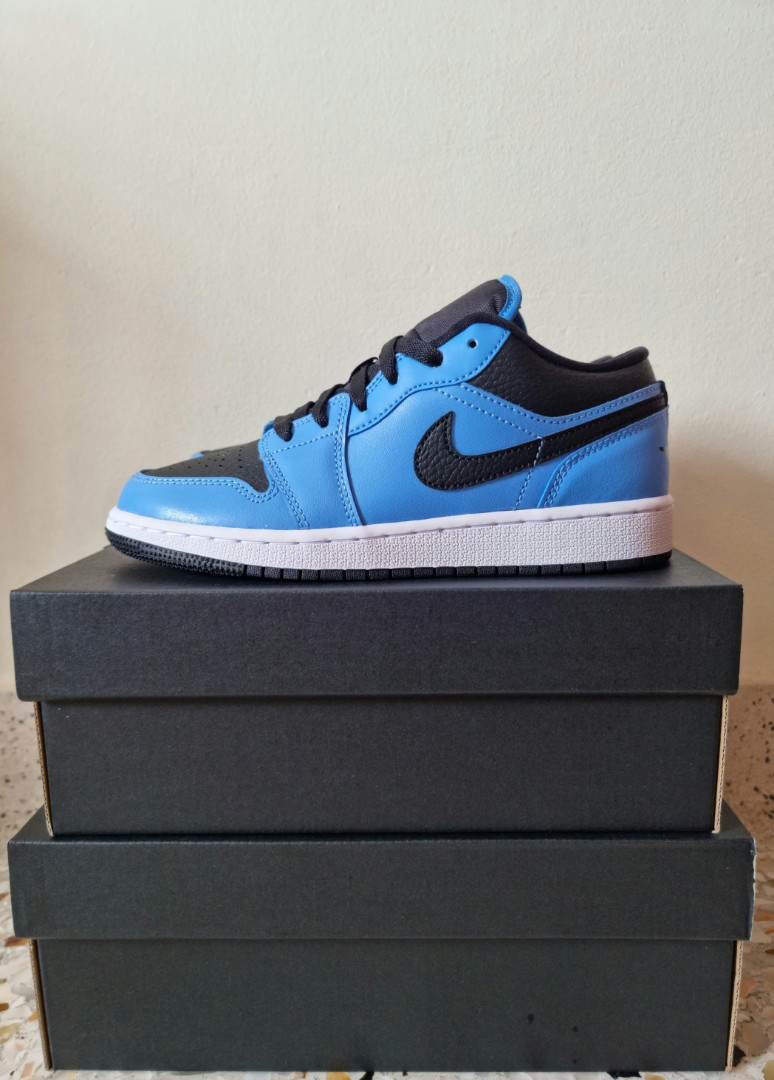 nike air jordan low unc