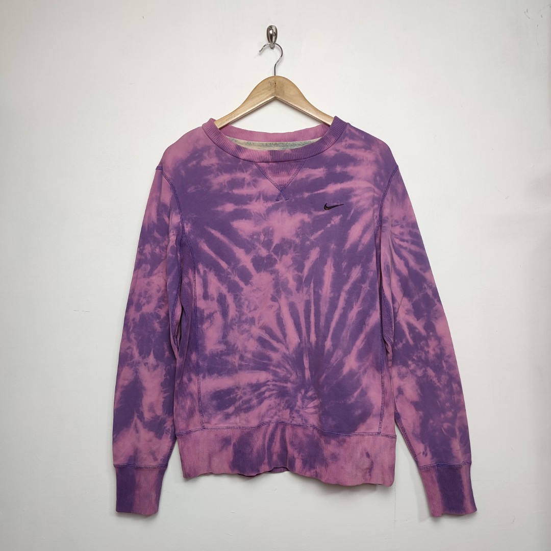 Nike bleach dye side swoosh crewneck, Women's Fashion, Tops, Others