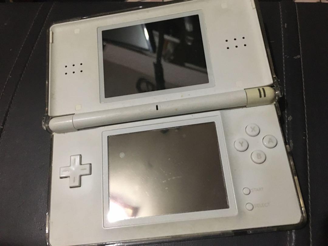 Nintendo Ds Lite 遊戲機 遊戲機器材on Carousell