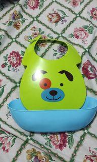 Plastic bib