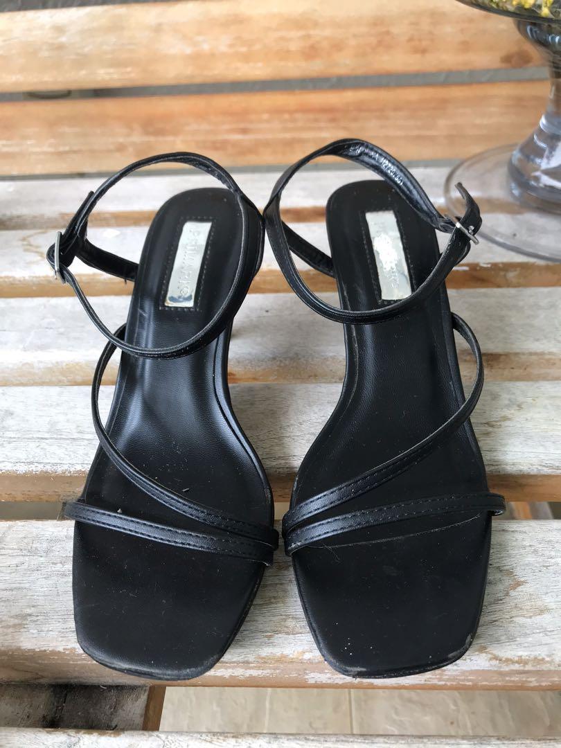 BNIB Diana Ferrari Womens Size 6 Black Strappy Low Heels Soft comfort  sole(s)