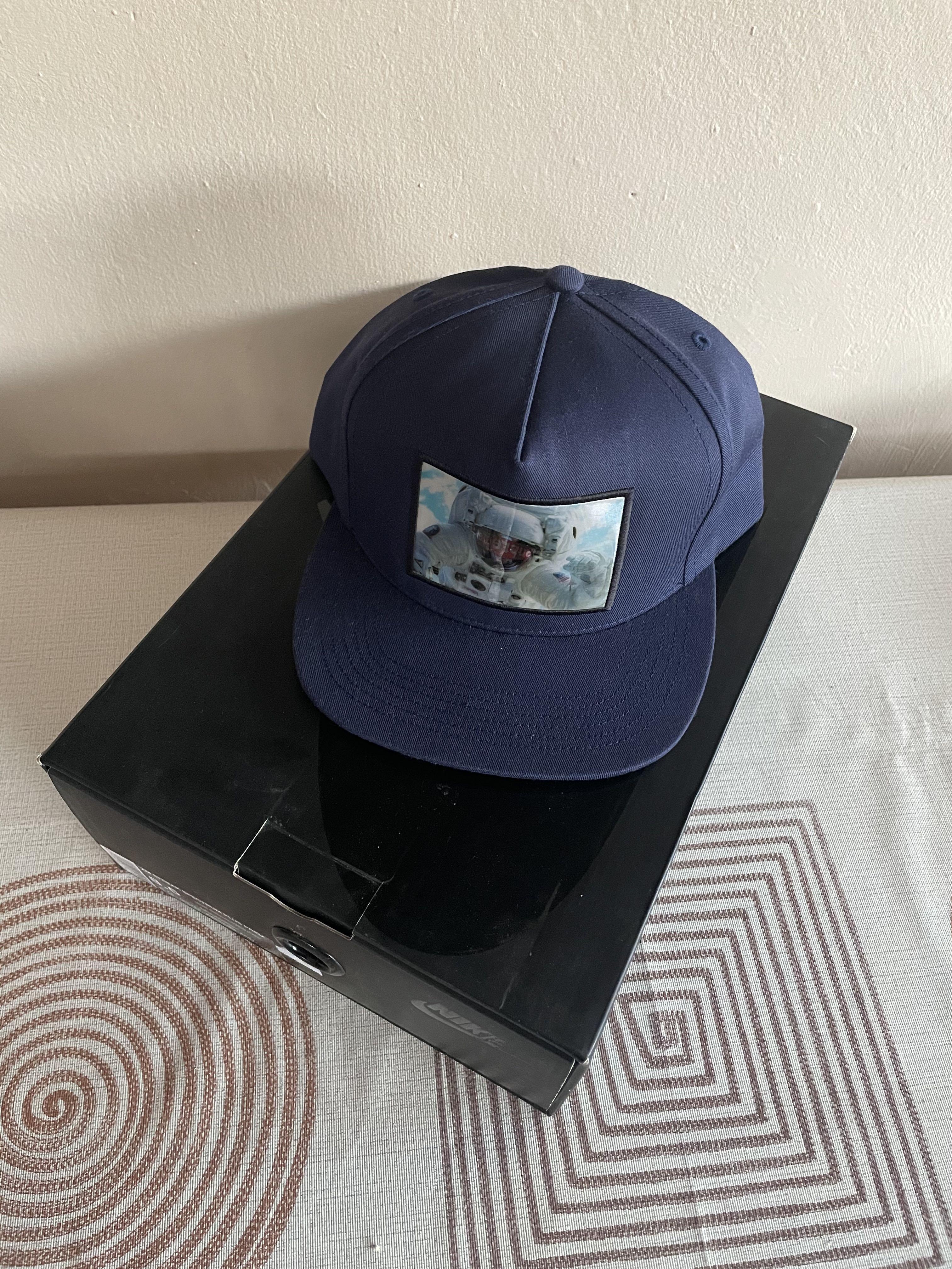 Supreme Astronaut Holographic Cap Men s Fashion Watches