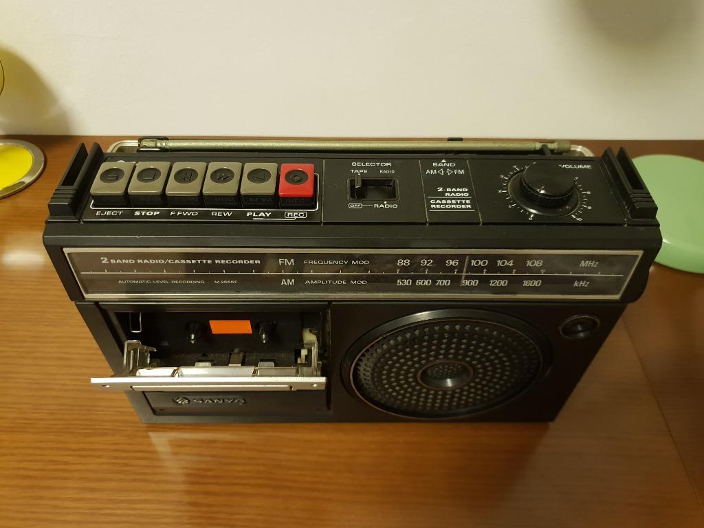 Vintage Sanyo Radio Cassette Recorder, Hobbies & Toys, Memorabilia
