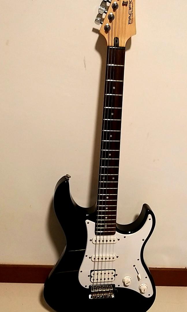 Yamaha Pacifica Electric Guitar With THR10 Amp.( Inbuilt Effects