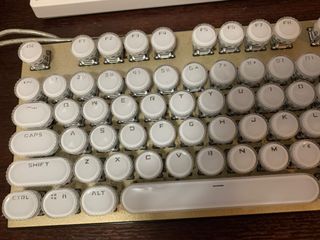 （分類：）位於 。 由 hrss_h 提交（商品編號 1078508311，圖片 1）。簡介： 。