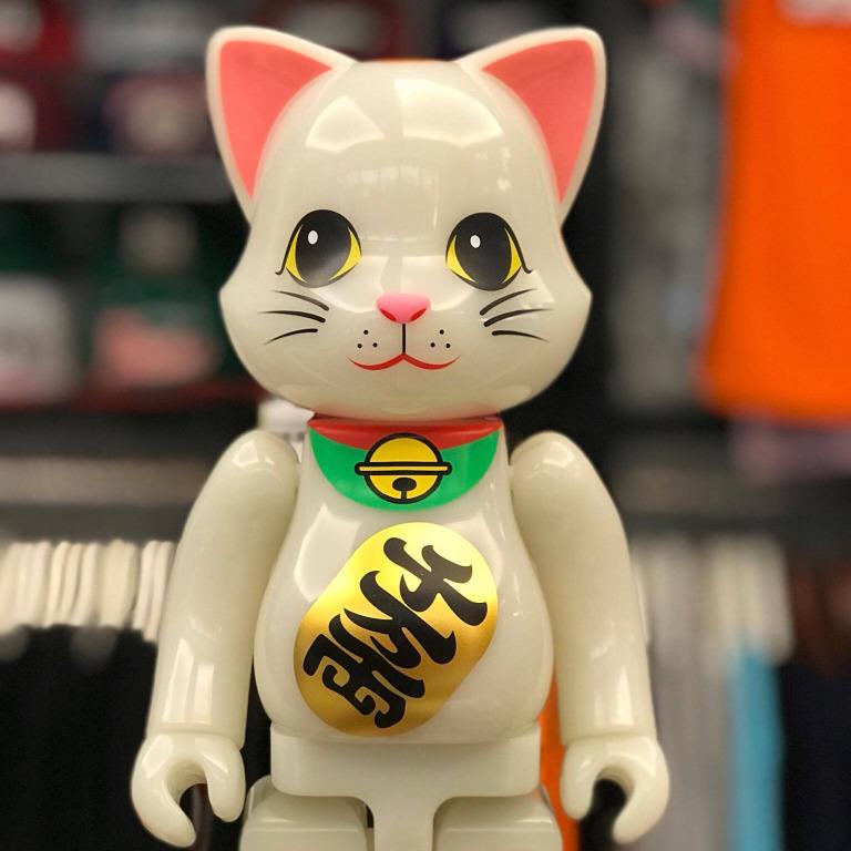 お気に入り】 BE@RBRICK 招き猫 蓄光 弐 400％ キャラクターグッズ ...