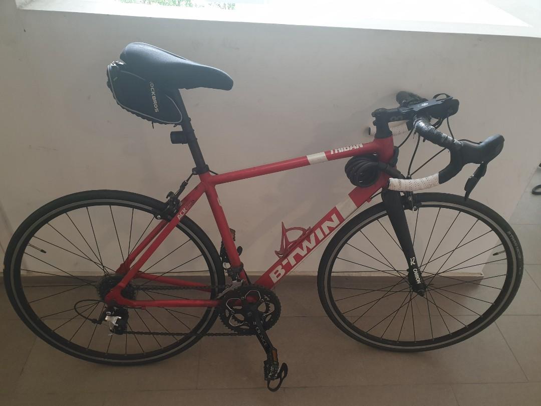 Btwin triban best sale 500 rouge