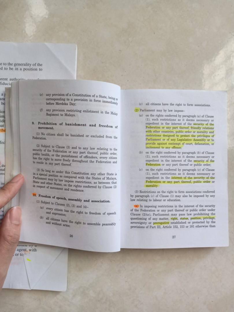 Contact Law and Federal Law (2014), Textbooks on Carousell