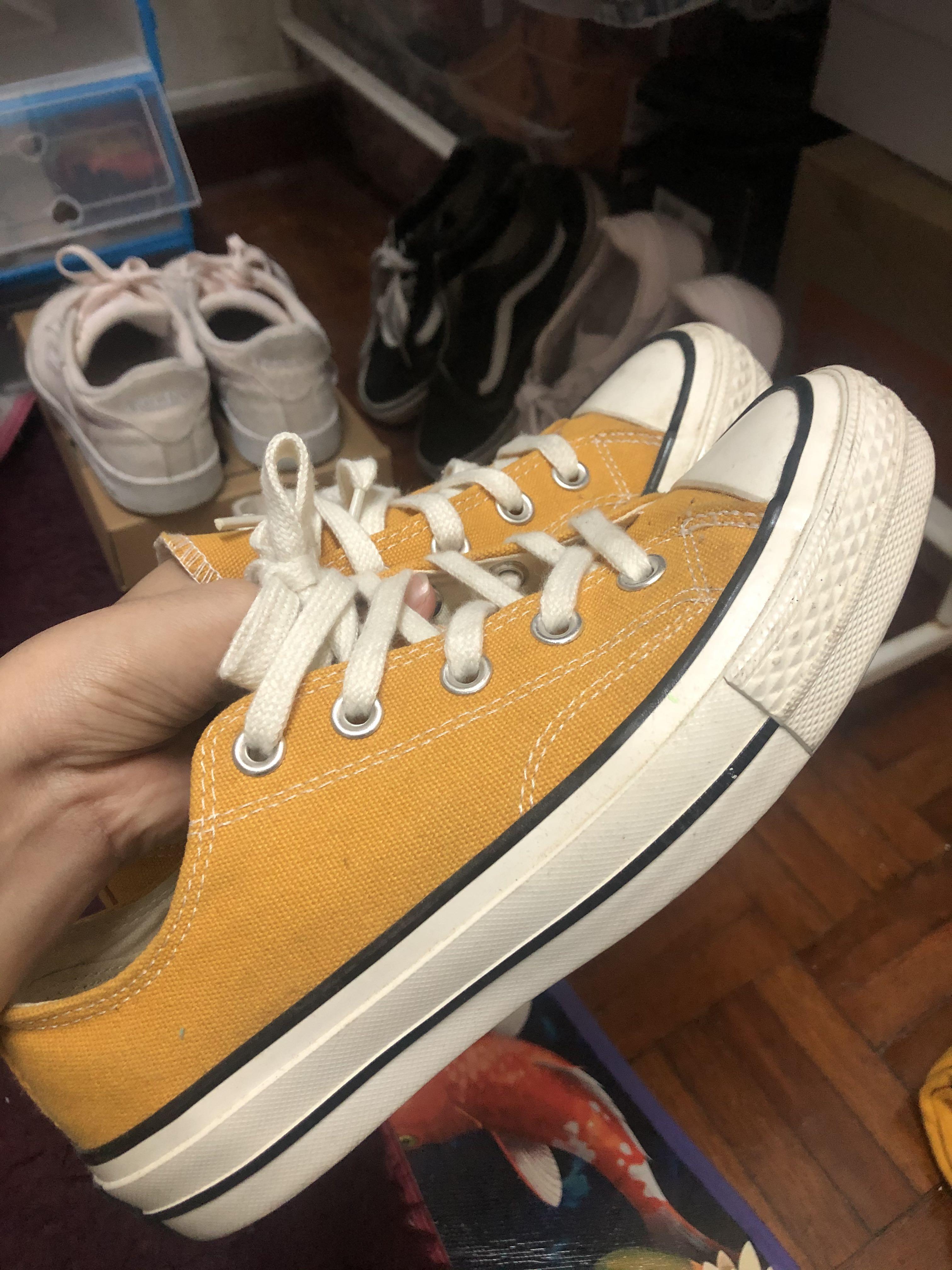 Converse chuck cheap taylor kuning