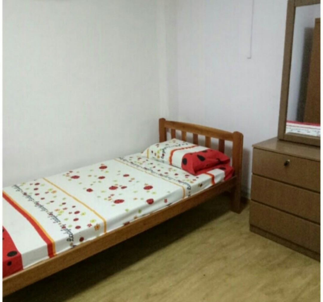 (Category: ) located in . Submitted by vonnyt (Listing ID 1078534148, Image 1). Description: .