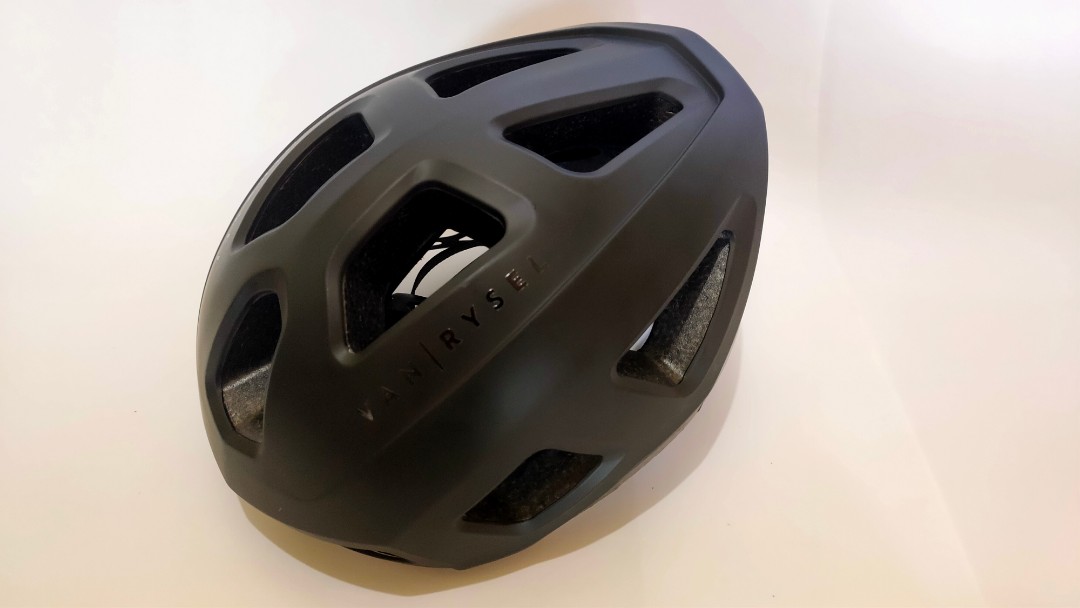 Decathlon Vanrysel ROADR 100 bicycle 