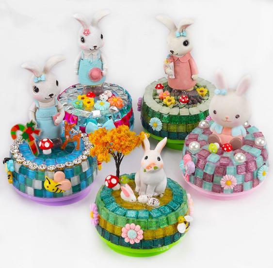 BNIB New Pack of 5 Different Easter Ribbon 