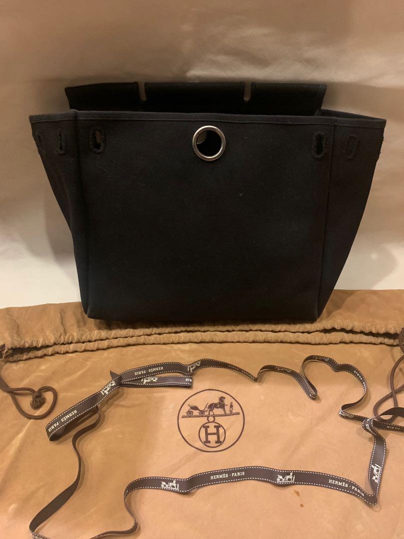 HERMES HERBAG PM SAC ONLY BACKPACK / HANDBAG (Category: Luxury Bags & Wallets) located in Manila. Submitted by buyauthentics (Listing ID 1078499547, Image 1). Description: 100% Authentic HERMES HERBAG Canvas PM SAC ONLY for A DOS 2 IN 1 BACKPACK GM.