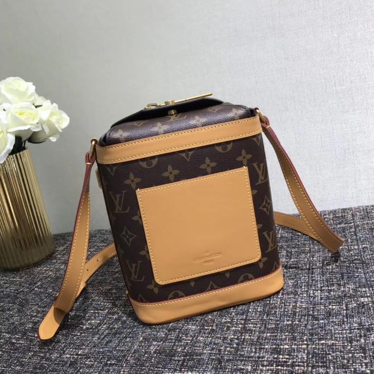 lv Trunk sling bag (Category: Luxury Bags & Wallets) located in Makati City. Submitted by luxurbagonlineshop (Listing ID 1078536778, Image 3). Description: Inclusion: Dustbag Carecard Box ✅ Ready Stock! ✅ Reseller/Wholesale are welcome! ✅ No, cancel if the items already ship out. ✅ Follow us for more happening deals! "If you have any questions please feel free to contact us.