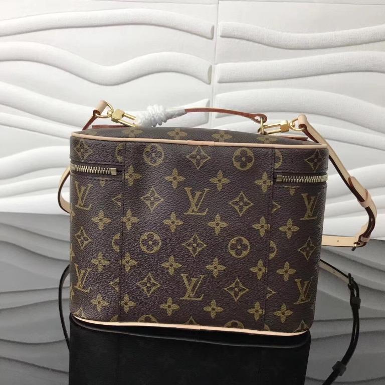Lv Vanity Bag (Category: Luxury Bags & Wallets) located in Makati City. Submitted by luxurbagonlineshop (Listing ID 1078419199, Image 2). Description: .